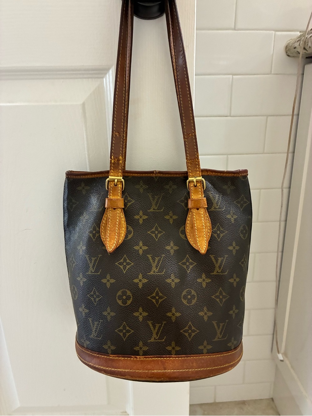 Louis Vuitton pm vintage bucket bag